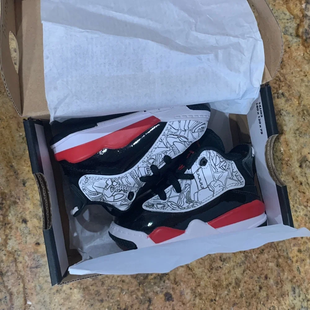 NEW Jordan Dub Zero Sneakers, Size 4C
